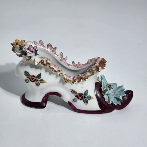 Porcelain Ruffled Edge Gilded Shoe Gold Accents Floral Details Japan - Picture 3 of 12